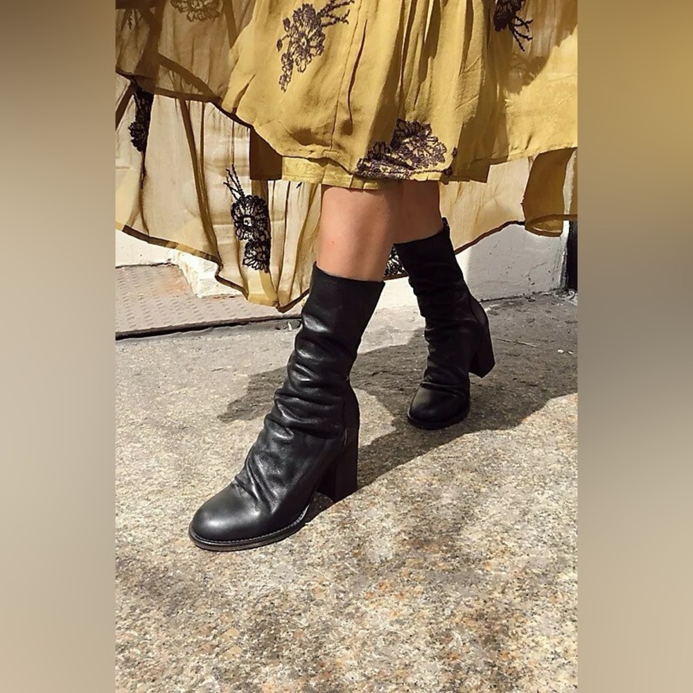 Free People Elle Leather Slouchy Bootie – Black – EU 41